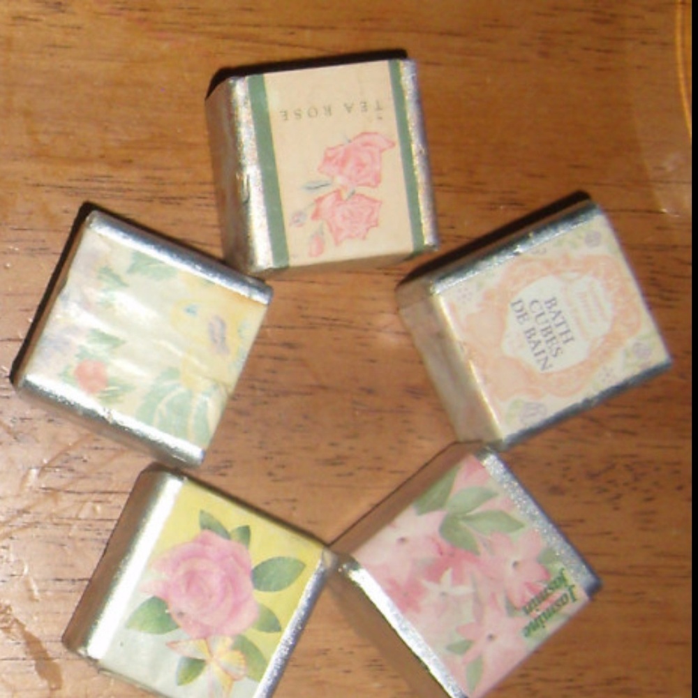 Vintage 5 pc English Bath Cubes Water Softner